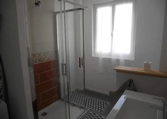 Maison Bleue * 비시